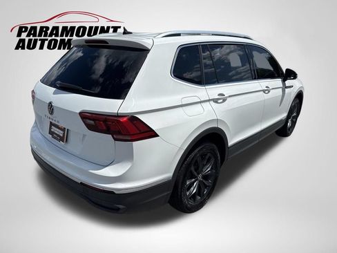 Certified 2022 Volkswagen Tiguan SE w/ Panoramic Sunroof Package FWD image 7