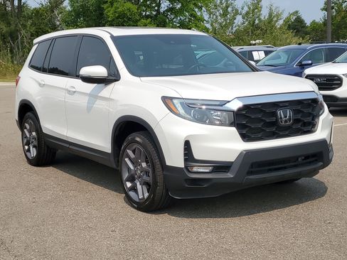 Certified 2023 Honda Passport EX-L image 4