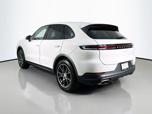 Certified 2024 Porsche Cayenne AWD/4WD image 3