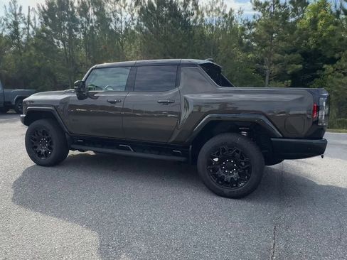 New 2025 GMC Hummer EV 3X w/ LPO, Dark Essentials Package image 40