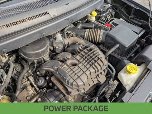 Used 2017 Dodge Journey SXT w/ Comfort/Convenience Group image 12