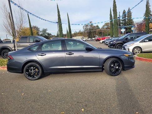 New 2025 Honda Accord SE image 4