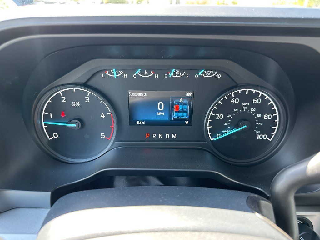 New 2026 Ford F350 XLT w/ FX4 Off-Road Package AWD/4WD image 24