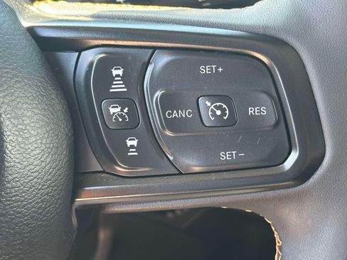 Used 2024 Jeep Wrangler Unlimited AWD/4WD image 22