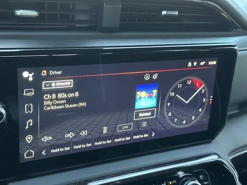 Used 2024 GMC Sierra 2500 AT4X image 18