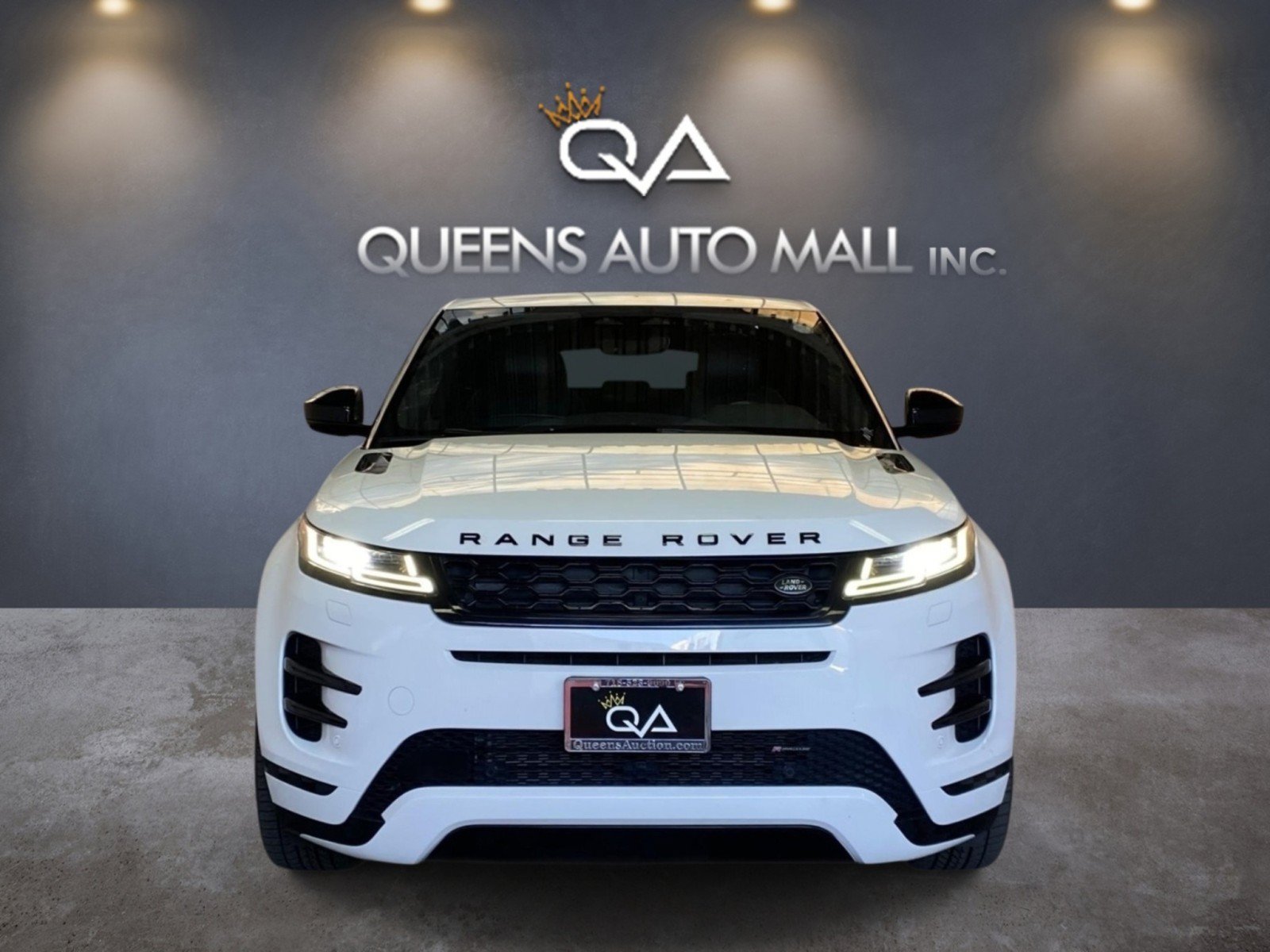 Used 2023 Land Rover Range Rover Evoque R-Dynamic SE AWD/4WD image 2