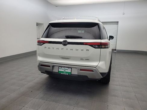 Used 2022 Nissan Pathfinder SL AWD/4WD image 7