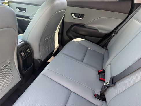 Certified 2024 Hyundai Kona Limited FWD image 17