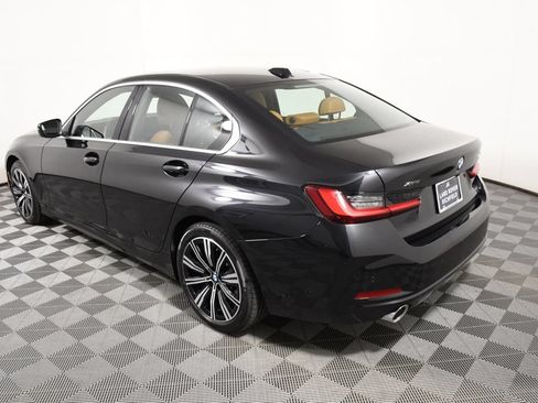 Used 2025 BMW 330i xDrive Sedan w/ Convenience Package AWD/4WD image 4