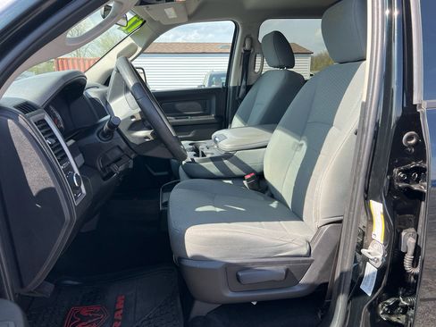 Used 2017 RAM 2500 Tradesman w/ Chrome Appearance Group image 12