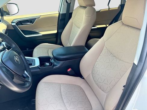 Used 2022 Toyota RAV4 XLE w/ Convenience Package AWD/4WD image 21