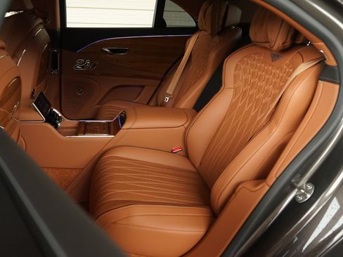Used 2021 Bentley Flying Spur W12 w/ First Edition Specification AWD/4WD image 18