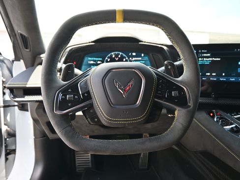 Used 2024 Chevrolet Corvette Stingray Premium Cpe RWD image 24