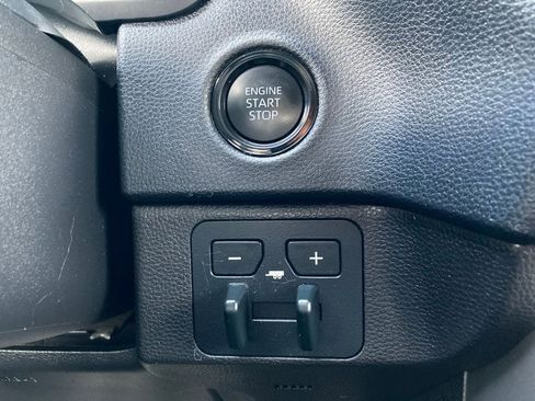 Certified 2025 Toyota Tundra SR5 AWD/4WD image 18