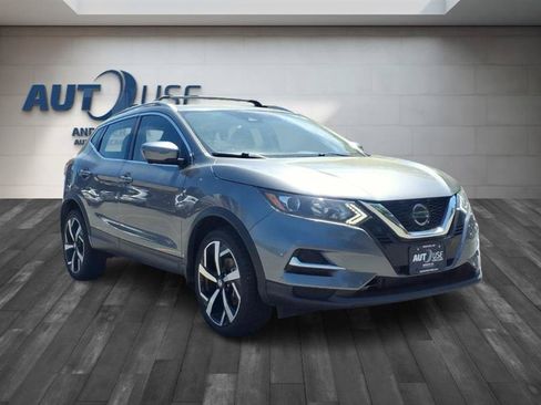 Used 2022 Nissan Rogue Sport SL AWD/4WD image 3