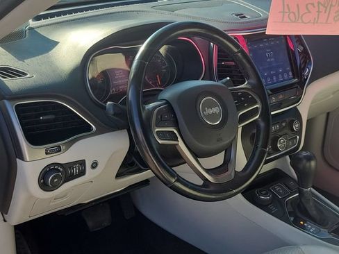 Used 2020 Jeep Cherokee Limited AWD/4WD image 9