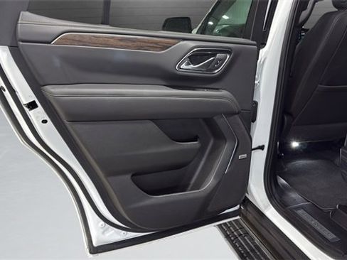 Used 2024 Chevrolet Tahoe Premier w/ Advanced Technology Package image 31