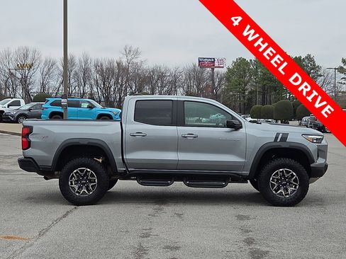 Used 2023 Chevrolet Colorado ZR2 image 6