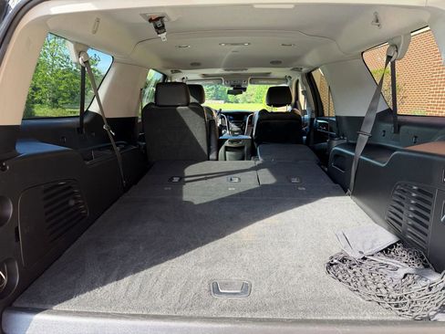 Used 2020 Cadillac Escalade ESV Luxury w/ Escalade Sport Edition AWD/4WD image 29