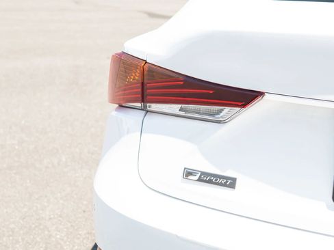 Used 2020 Lexus IS 350 F Sport w/ F Sport Package RWD image 13