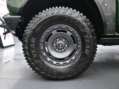 Used 2024 Ford Bronco Everglades image 13