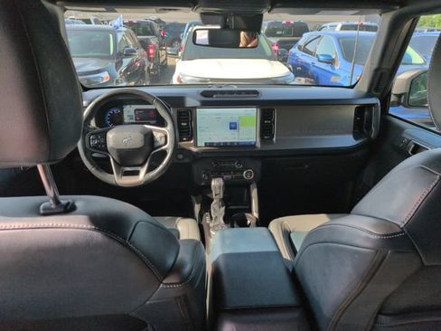 Certified 2022 Ford Bronco Outer Banks w/ Sasquatch Package AWD/4WD image 24