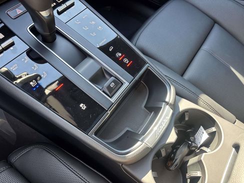 New 2026 Porsche Macan AWD/4WD image 33