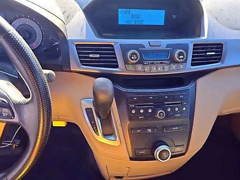 Used 2011 Honda Odyssey LX image 7