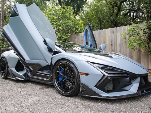 Used 2024 Lamborghini Revuelto AWD/4WD image 1
