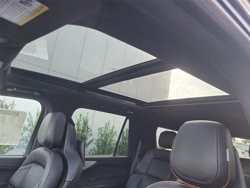 New 2025 Lincoln Navigator Black Label image 22