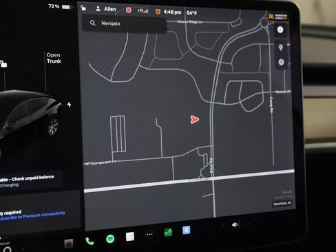 Used 2022 Tesla Model Y Long Range image 8