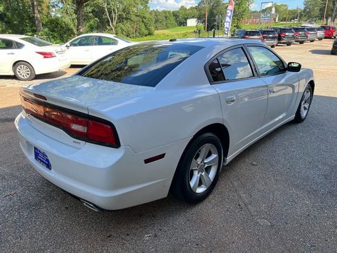 Used 2014 Dodge Charger SXT image 5