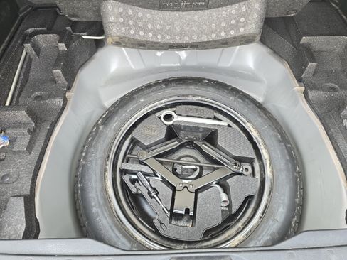 Used 2014 Subaru Forester 2.5i AWD/4WD image 30