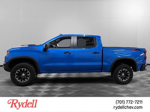 Used 2025 Chevrolet Silverado 1500 ZR2 w/ Technology Package image 2