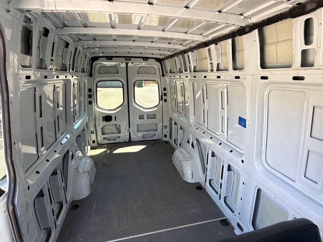 Used 2023 Mercedes-Benz Sprinter 2500 image 18