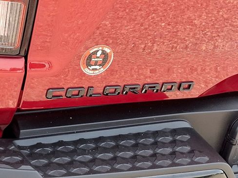 Used 2023 Chevrolet Colorado Z71 w/ Z71 Convenience Package 2 AWD/4WD image 25