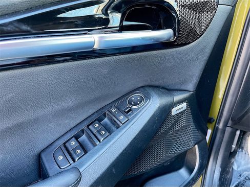 Used 2024 Kia Seltos SX w/ SX Sunroof Package image 18