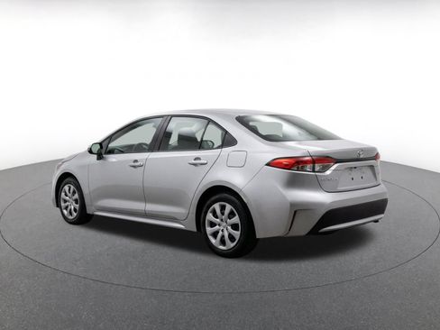Used 2025 Toyota Corolla LE FWD image 7