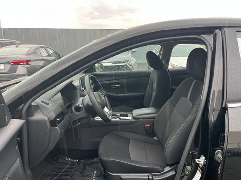 Used 2025 Nissan Sentra SV FWD image 21