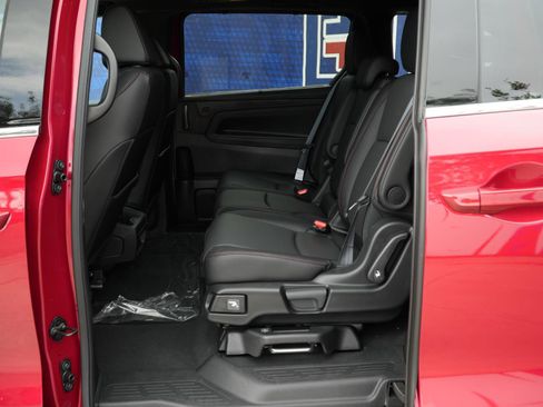New 2026 Honda Odyssey Sport-L image 18