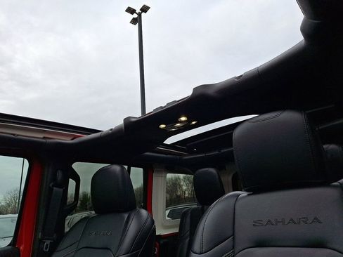 Used 2021 Jeep Wrangler Unlimited Sahara w/ Cold Weather Group image 14