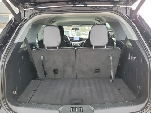 Certified 2023 Ford Explorer XLT w/ Equipment Group 202A image 8