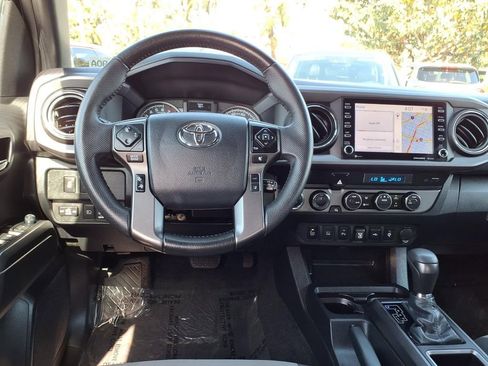 Used 2023 Toyota Tacoma TRD Off-Road w/ Advanced Technology Package image 11