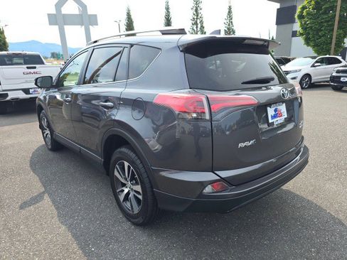Used 2017 Toyota RAV4 XLE image 6