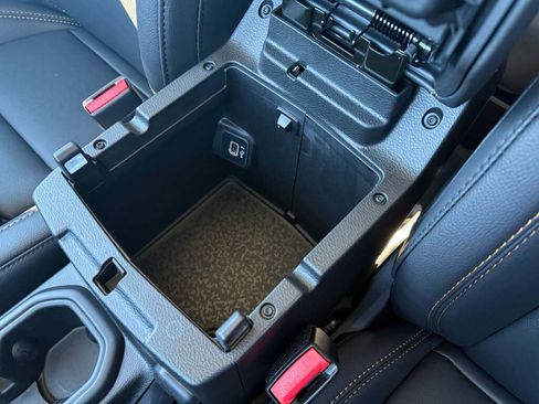 New 2025 Jeep Gladiator Sport image 34