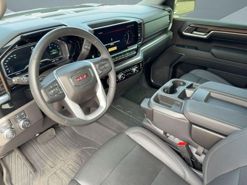 Certified 2023 GMC Sierra 1500 SLT AWD/4WD image 4