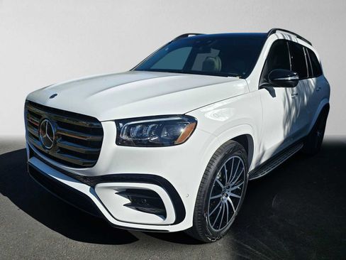 Used 2026 Mercedes-Benz GLS 580 4MATIC image 5