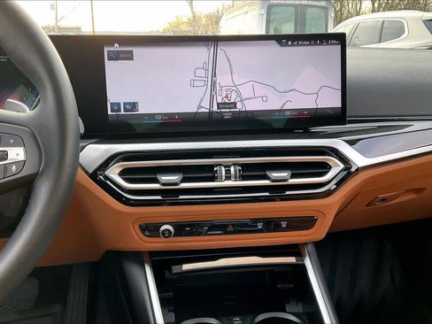 Certified 2023 BMW 330i xDrive Sedan w/ Driving Assistance Package image 7