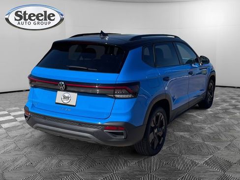 New 2025 Volkswagen Taos SE image 5