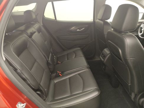 Used 2024 GMC Terrain SLT w/ Elevation Edition FWD image 19
